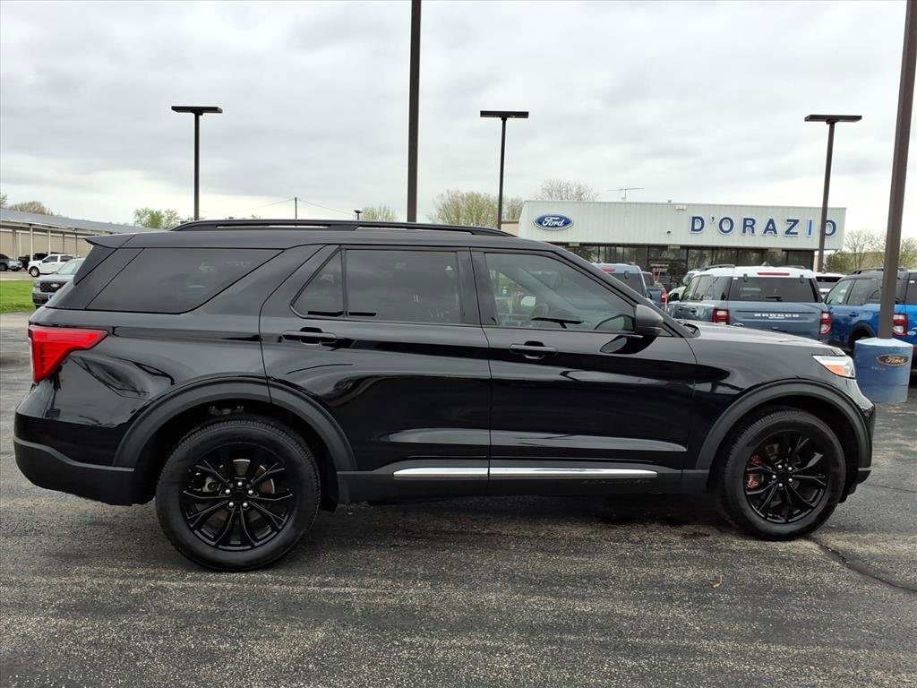Used 2021 Ford Explorer XLT w/ Equipment Group 202A image 3