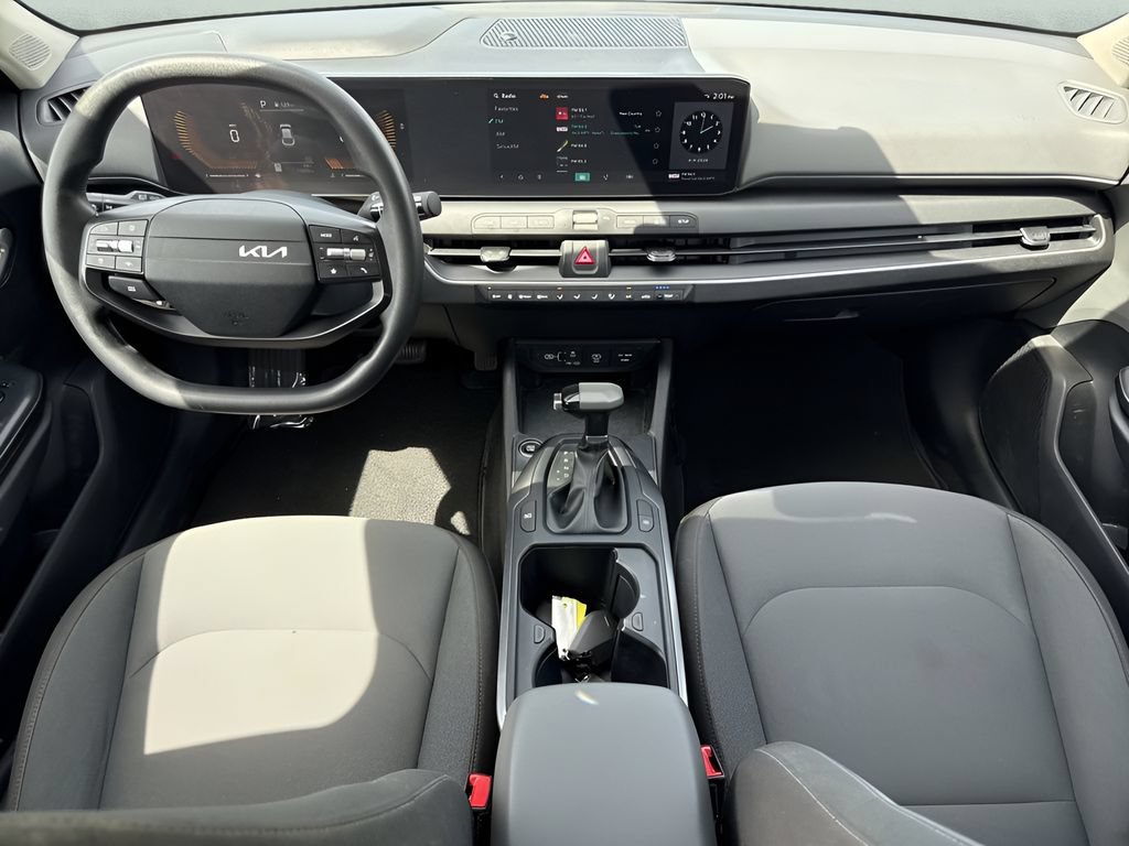 Used 2025 Kia K4 FWD image 11