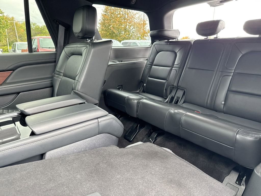 Used 2023 Lincoln Navigator Reserve AWD/4WD image 24