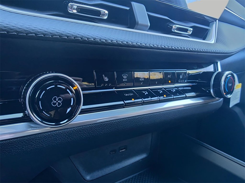 New 2026 Chevrolet Equinox LT w/ Safety and Technology Package image 23