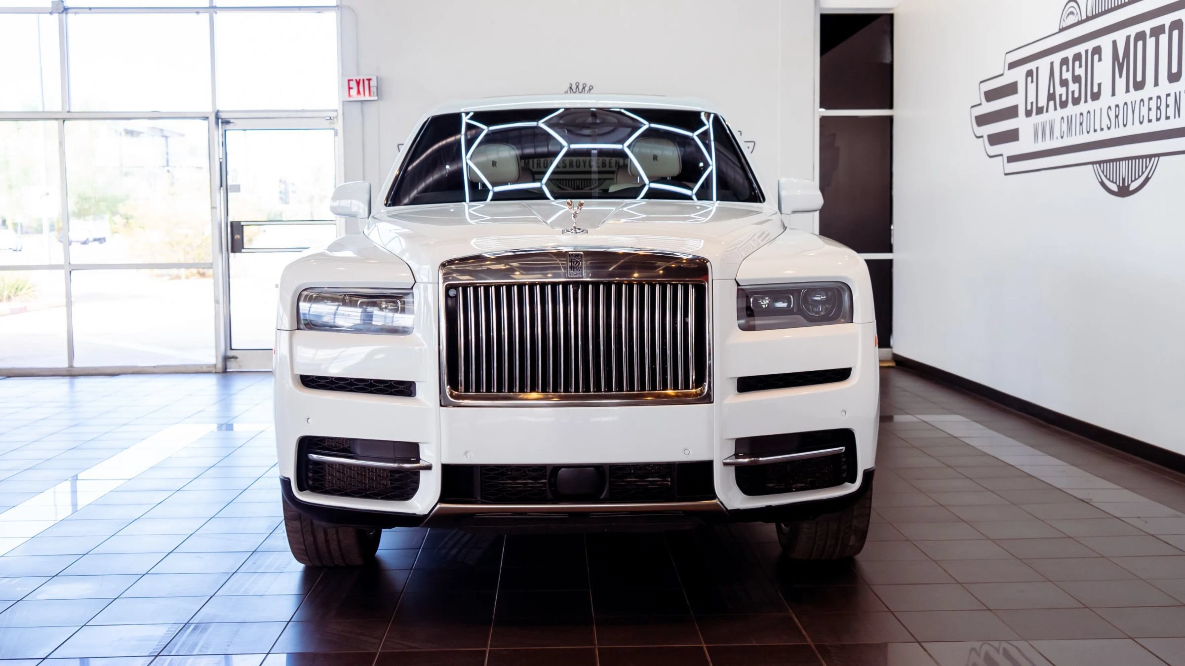 Used 2019 Rolls-Royce Cullinan AWD/4WD image 2
