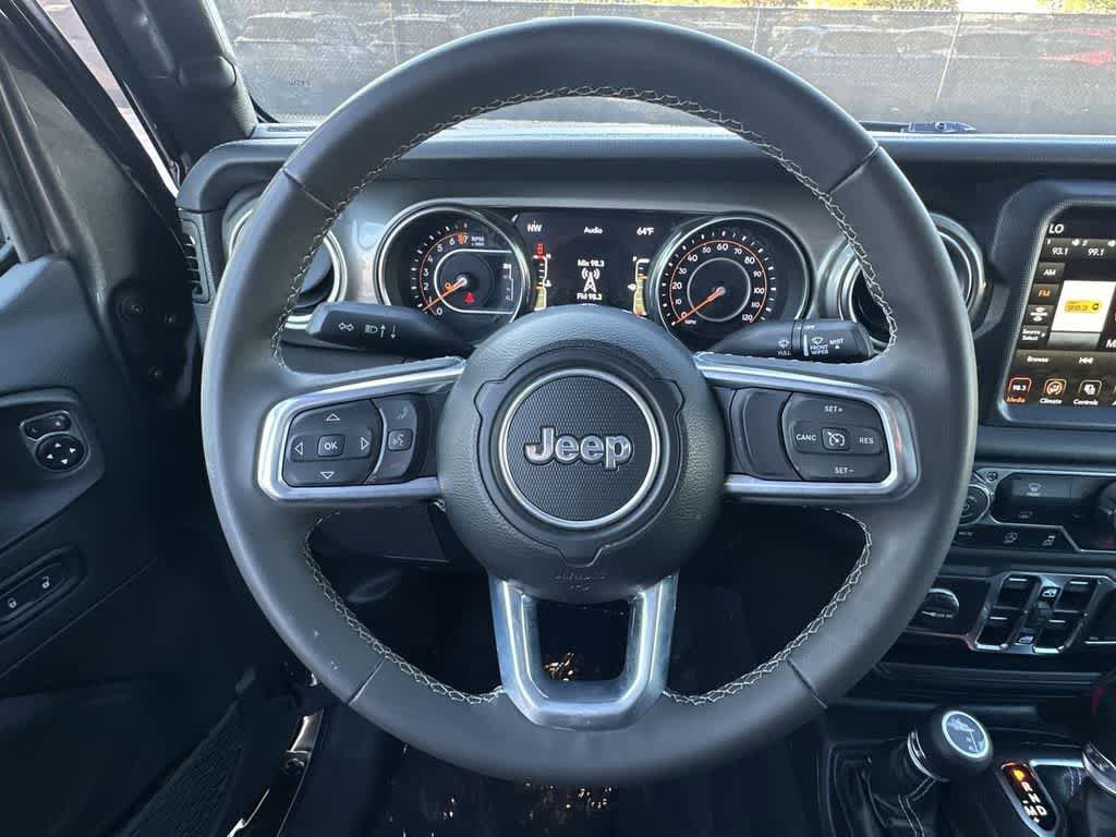 Used 2023 Jeep Gladiator Overland image 15