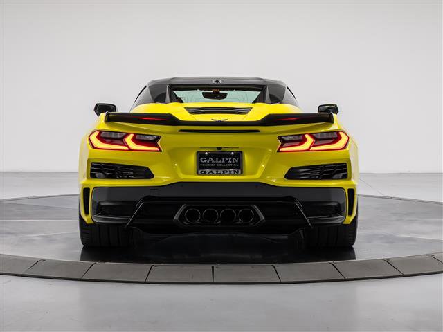 Used 2023 Chevrolet Corvette Z06 w/ Stealth Interior Trim Package image 35