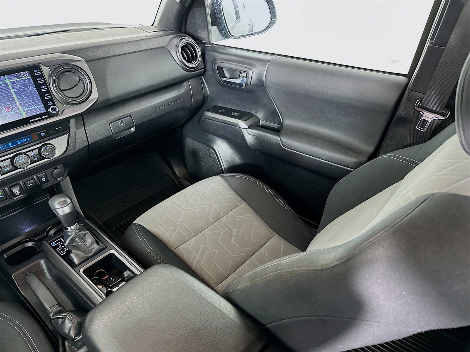 Certified 2020 Toyota Tacoma TRD Off-Road image 23