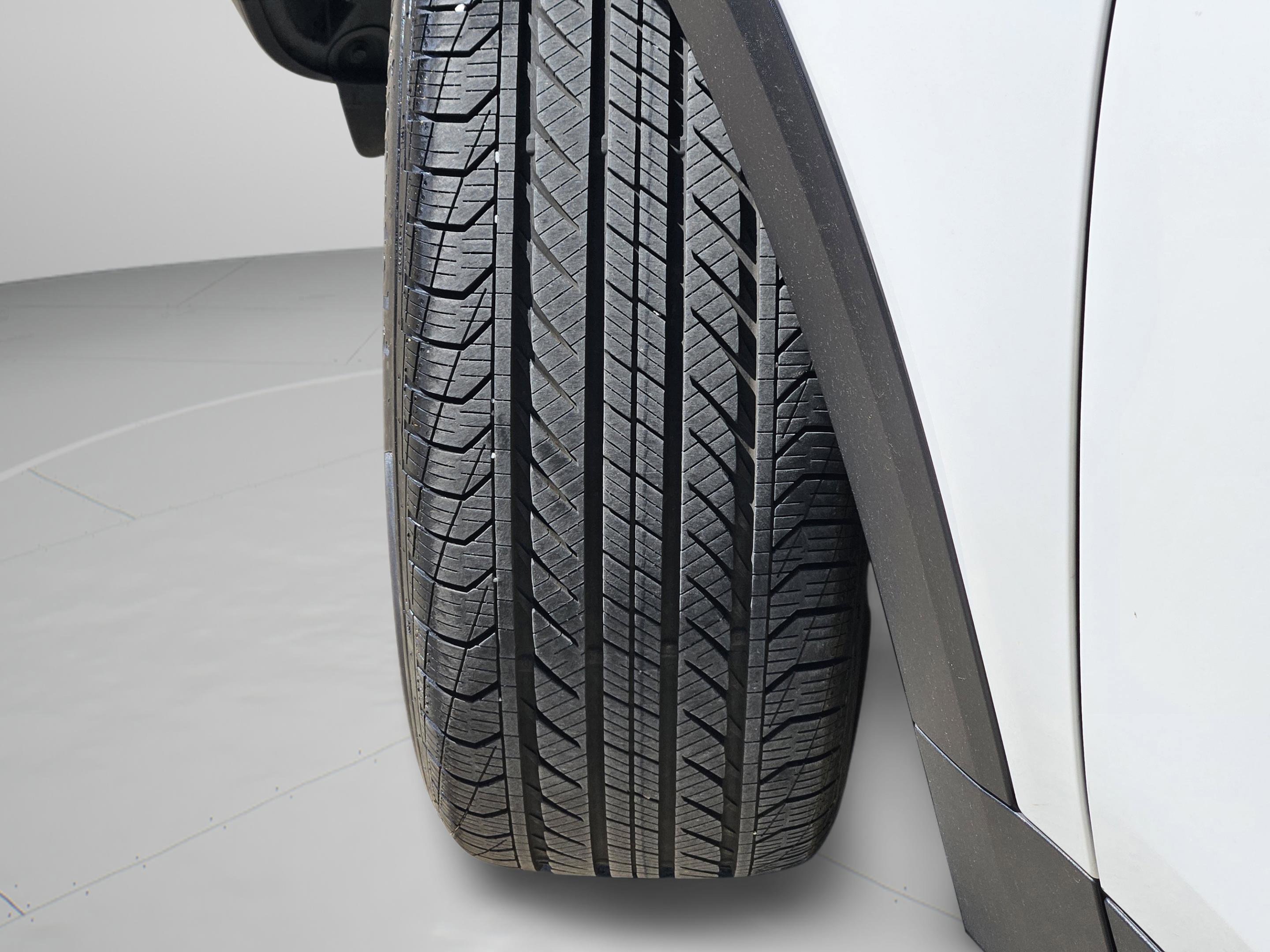 Certified 2025 Mercedes-Benz GLB 250 image 11
