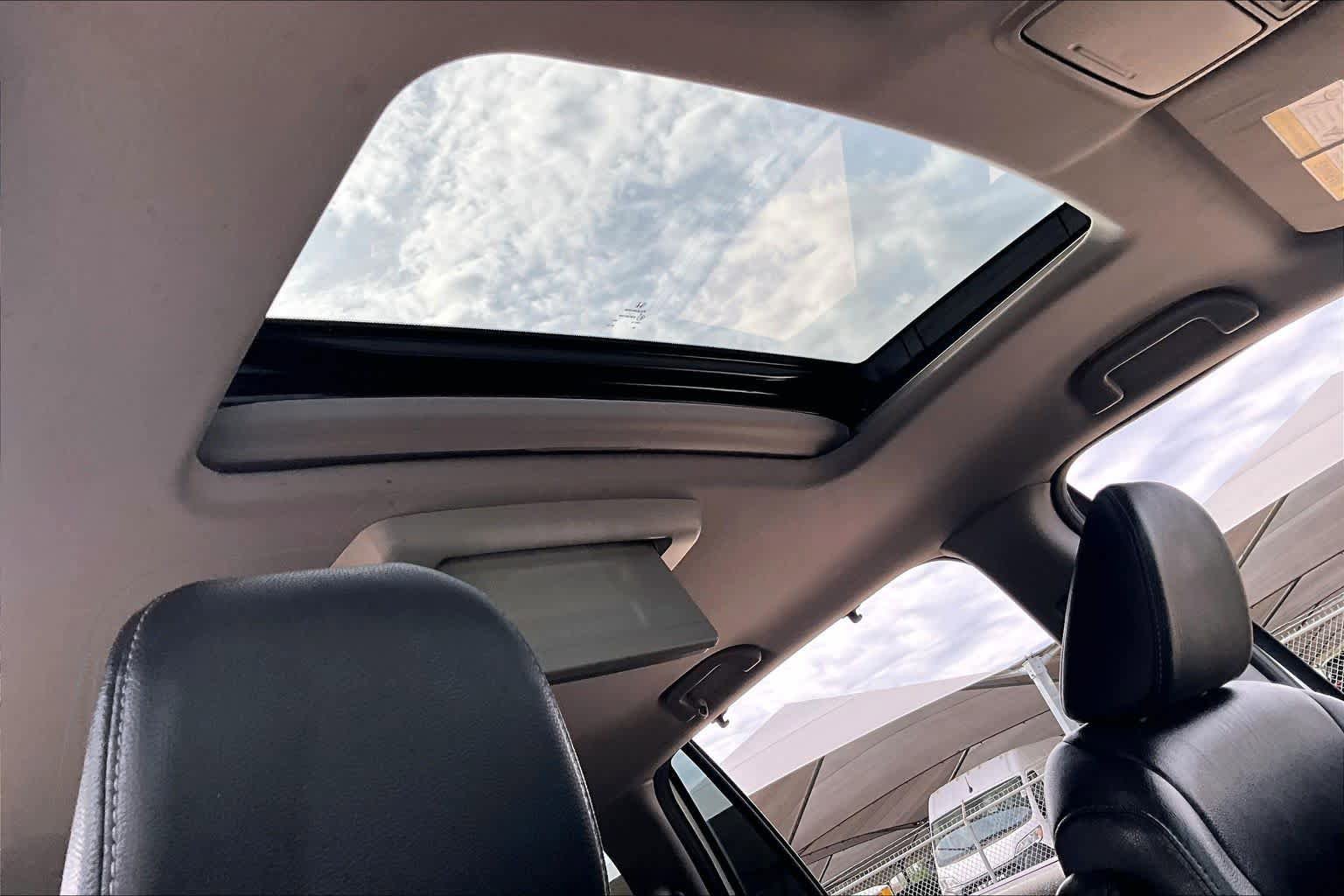 Used 2019 Honda Pilot Touring image 14