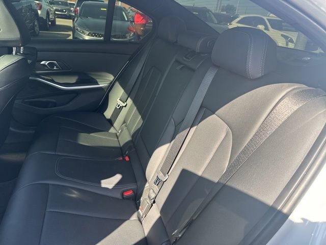 Used 2025 BMW 330i xDrive Sedan AWD/4WD image 29