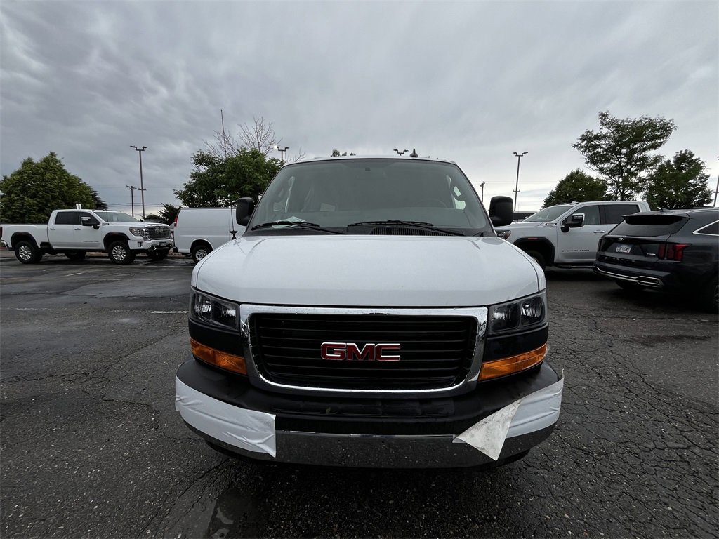 New 2025 GMC Savana 3500 1WT w/ Power Convenience Package image 4