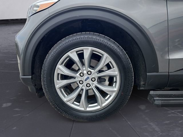 Used 2023 Ford Explorer XLT image 14