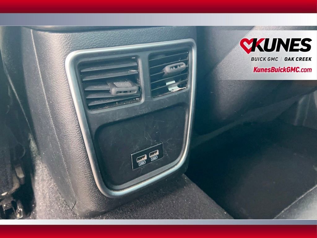 Used 2019 Chrysler 300 Touring w/ Sport Appearance Package image 6