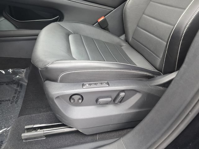 Certified 2025 Volkswagen Atlas SEL AWD/4WD image 31