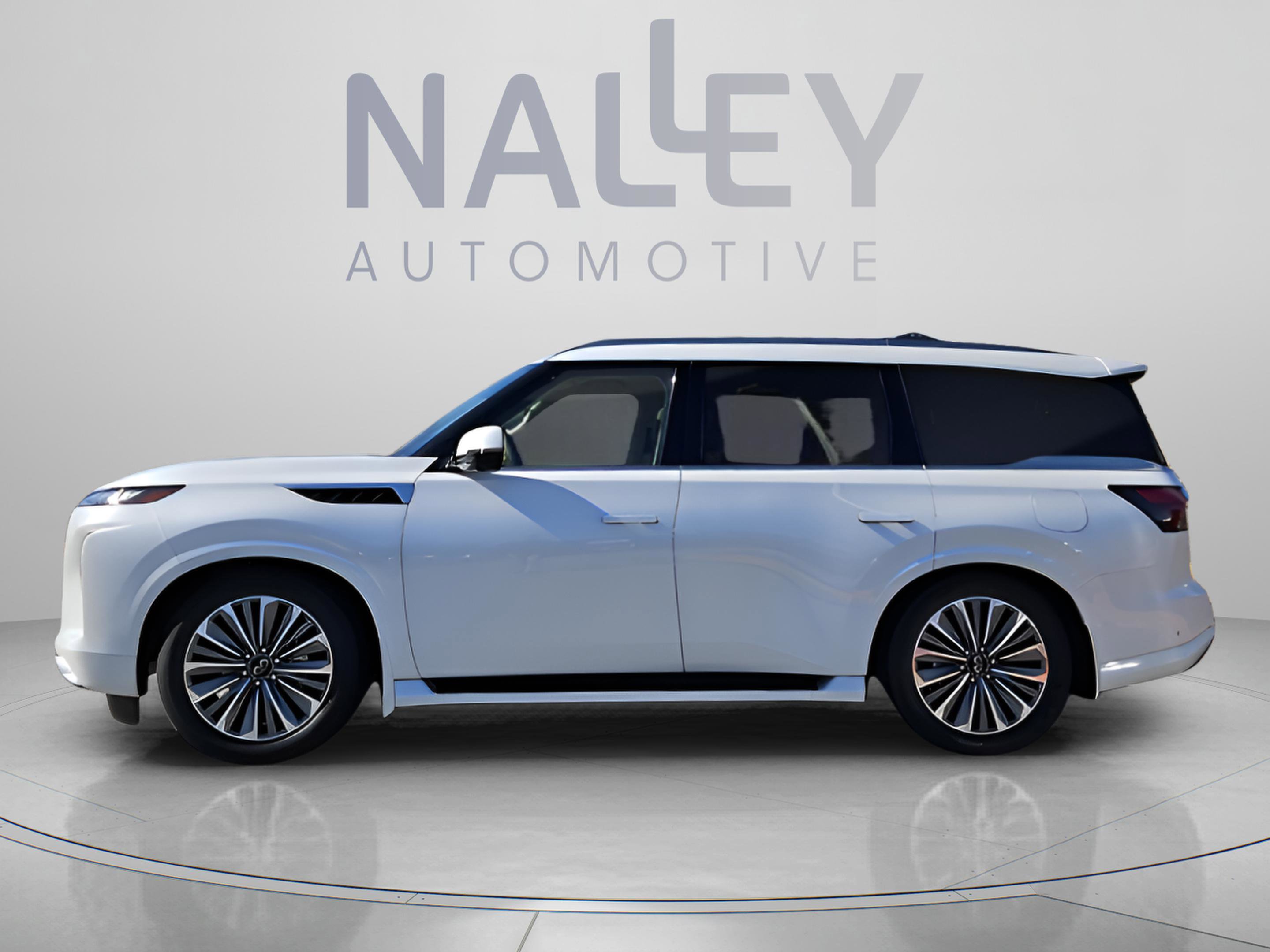 New 2026 INFINITI QX80 Luxe image 2