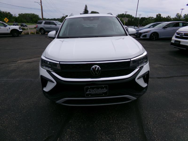 Used 2023 Volkswagen Taos SE image 4