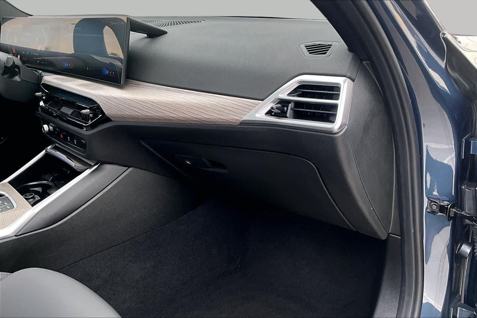 Used 2025 BMW 330i Sedan RWD image 16