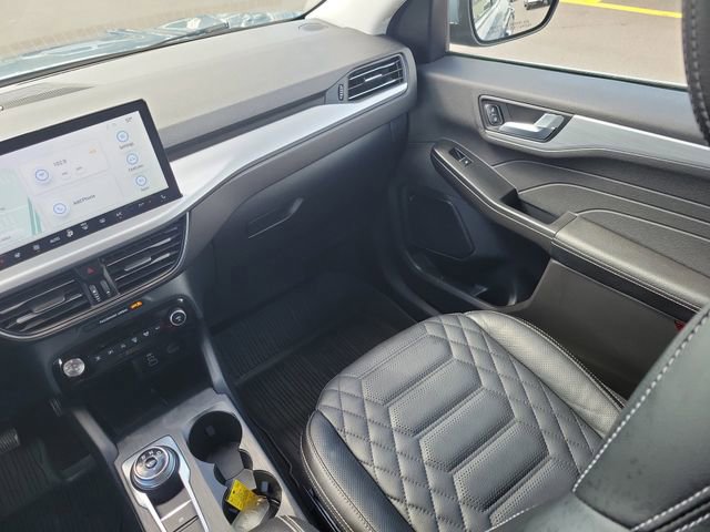 Certified 2024 Ford Escape Platinum w/ Premium Technology Package AWD/4WD image 33