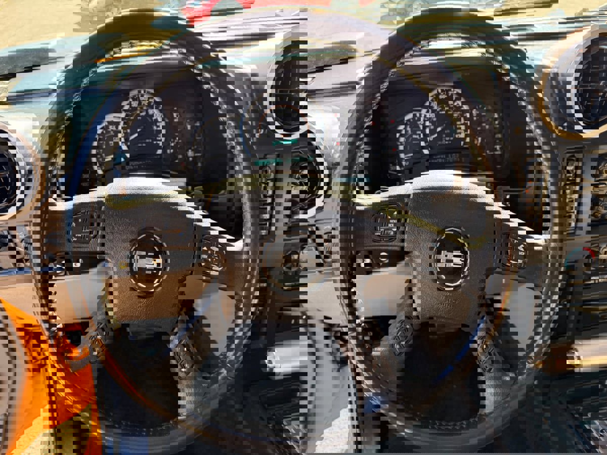 Used 2005 HUMMER H2 image 21