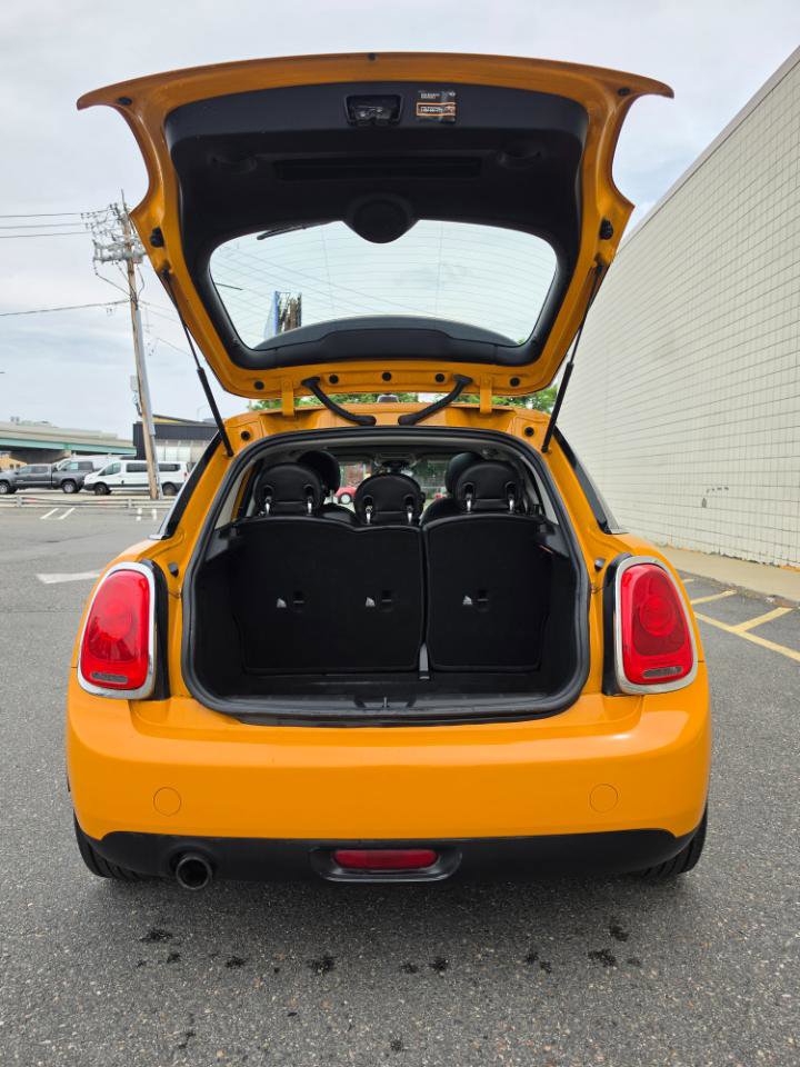 Used 2016 MINI Cooper 4-Door Hardtop FWD image 9