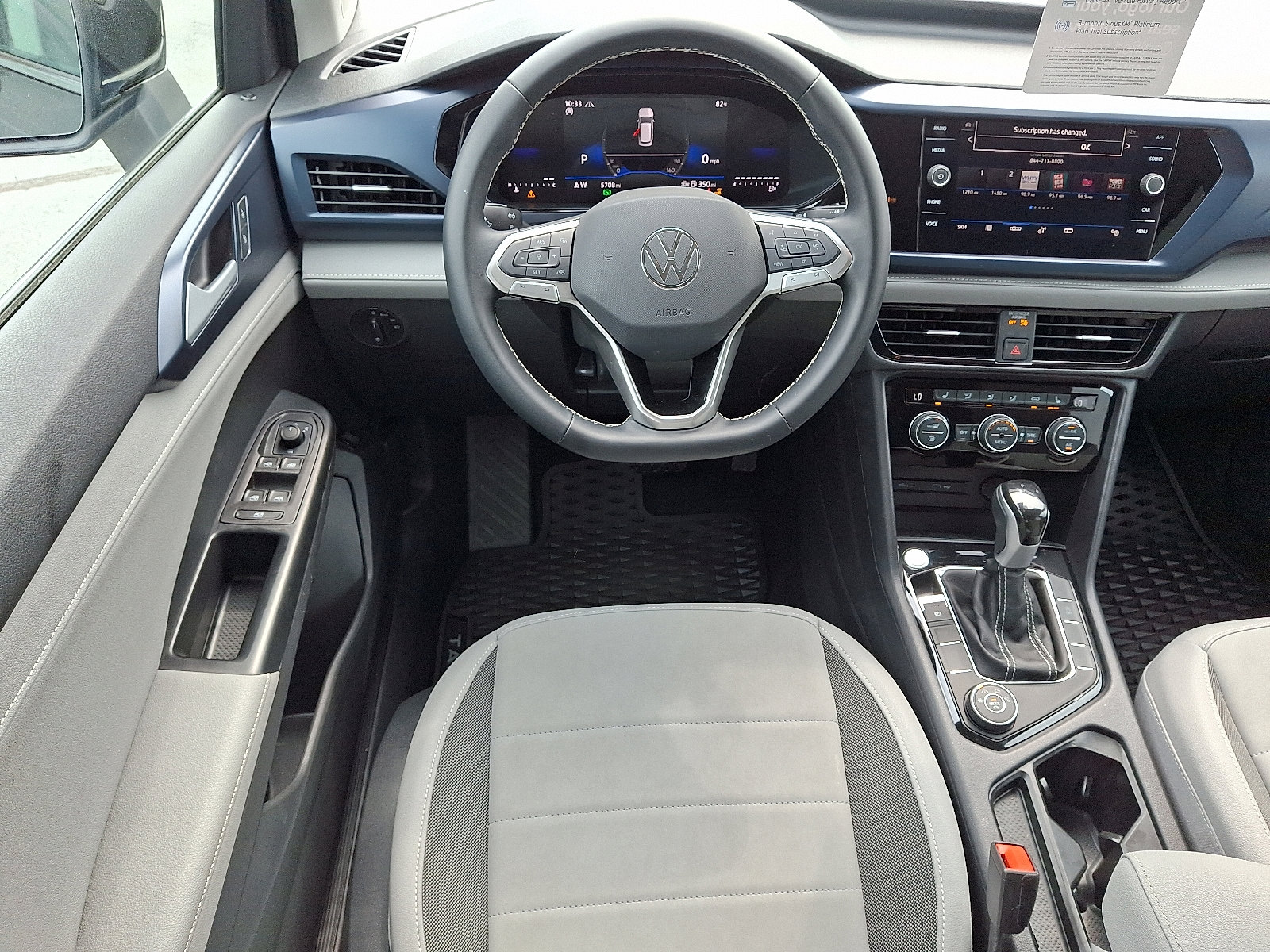 Certified 2024 Volkswagen Taos SE image 11