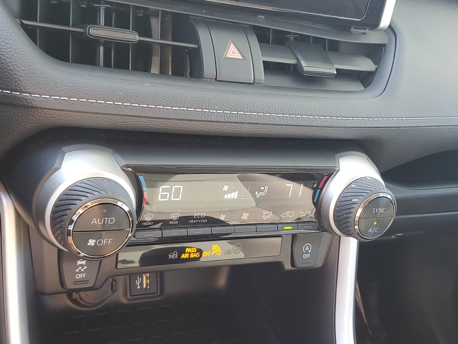 Certified 2025 Toyota RAV4 XLE AWD/4WD image 27