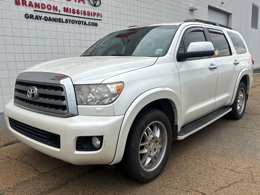 Used 2014 Toyota Sequoia Platinum RWD image 1