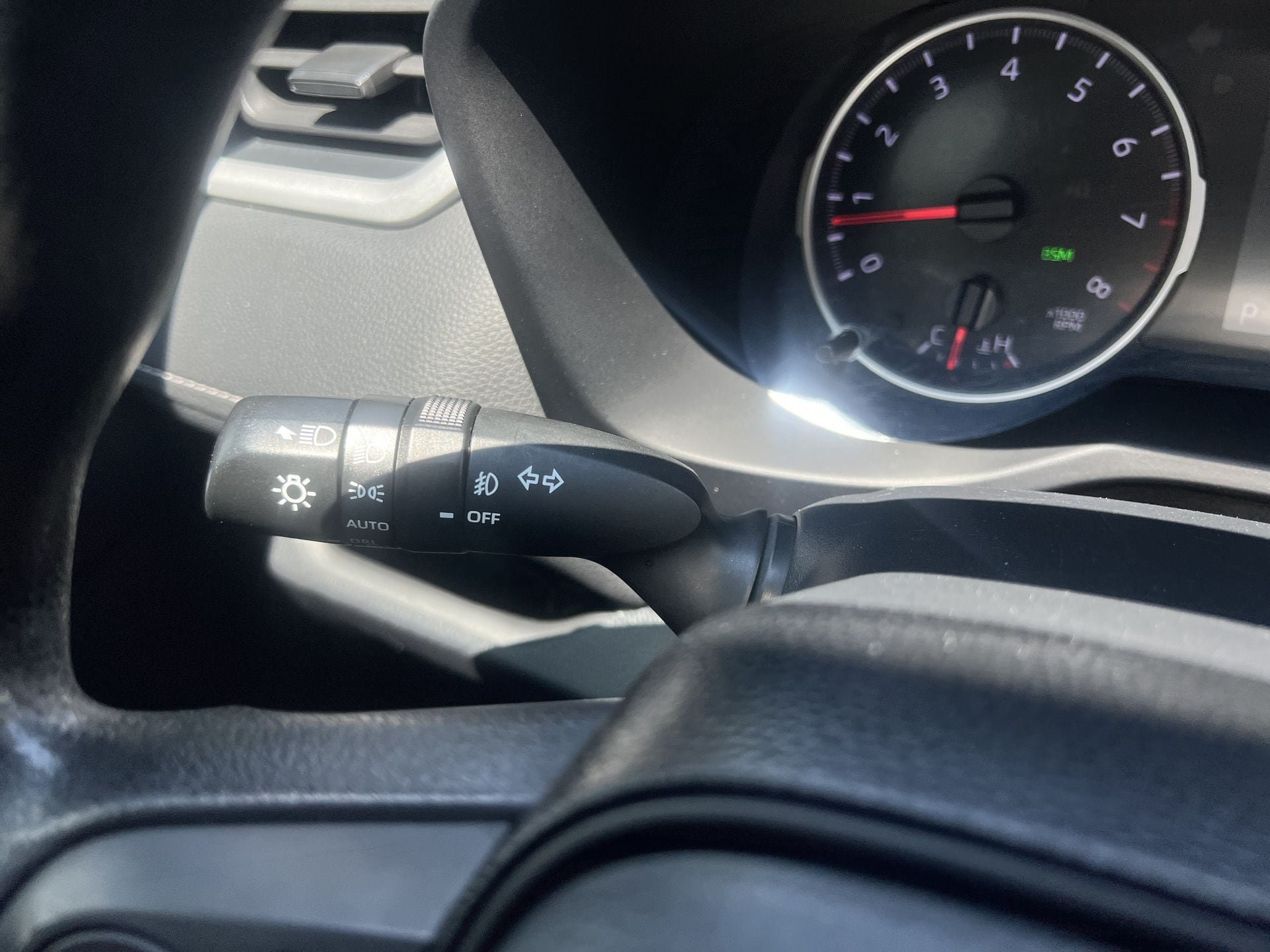 Used 2020 Toyota RAV4 XLE FWD image 10