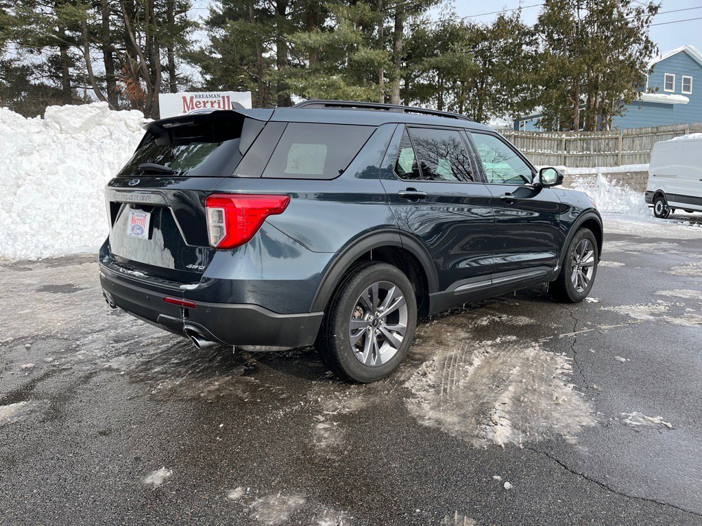 Used 2023 Ford Explorer XLT w/ Equipment Group 202A image 6