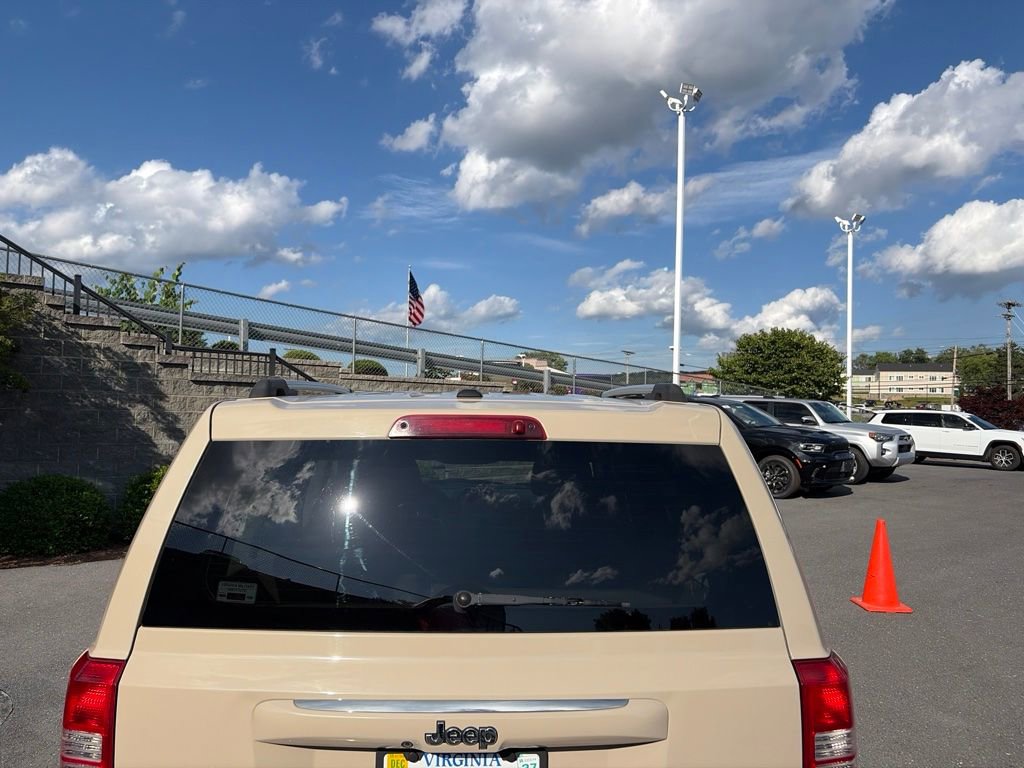 Used 2017 Jeep Patriot High Altitude FWD image 9