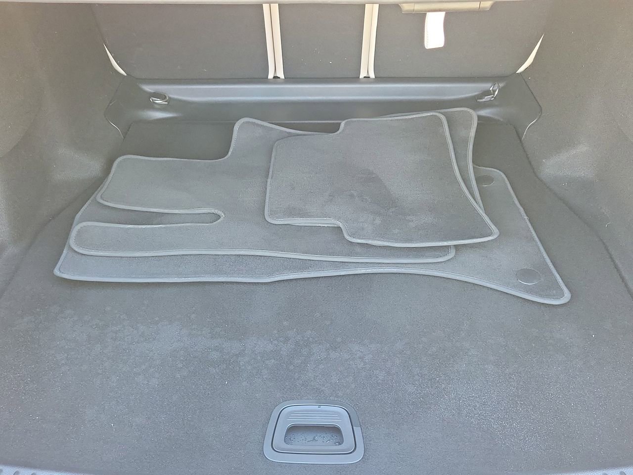 Certified 2024 Mercedes-Benz E 350 4MATIC Sedan image 9