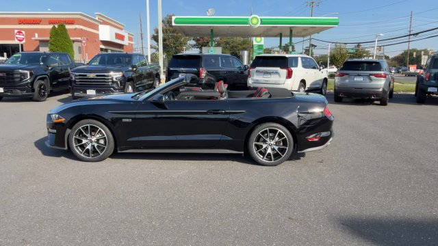 Used 2022 Ford Mustang Premium w/ 2.3L High Performance Package RWD image 9