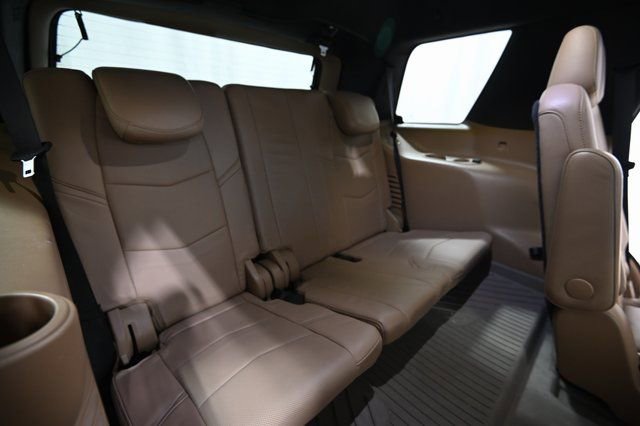 Used 2020 Cadillac Escalade Platinum AWD/4WD image 30