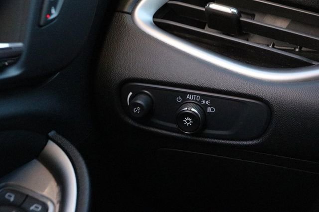 Used 2024 Chevrolet Malibu LT image 18