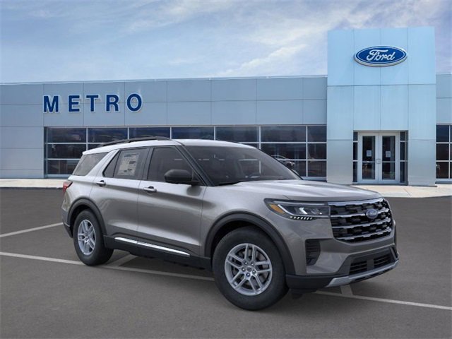 Used 2025 Ford Explorer Active