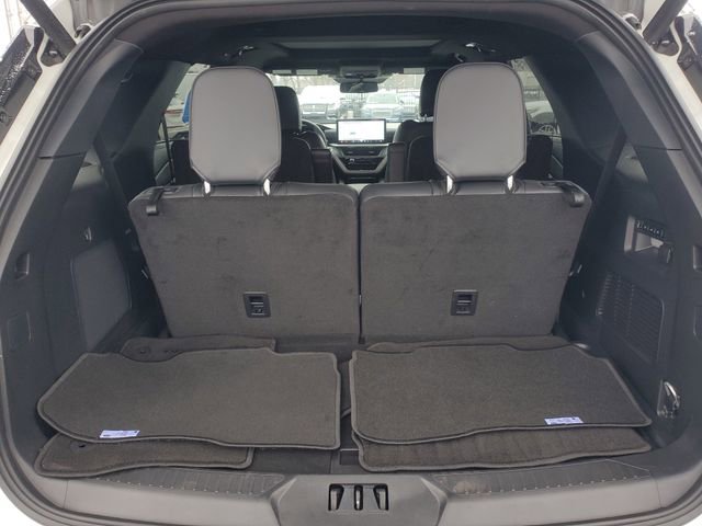 Used 2025 Ford Explorer ST image 34