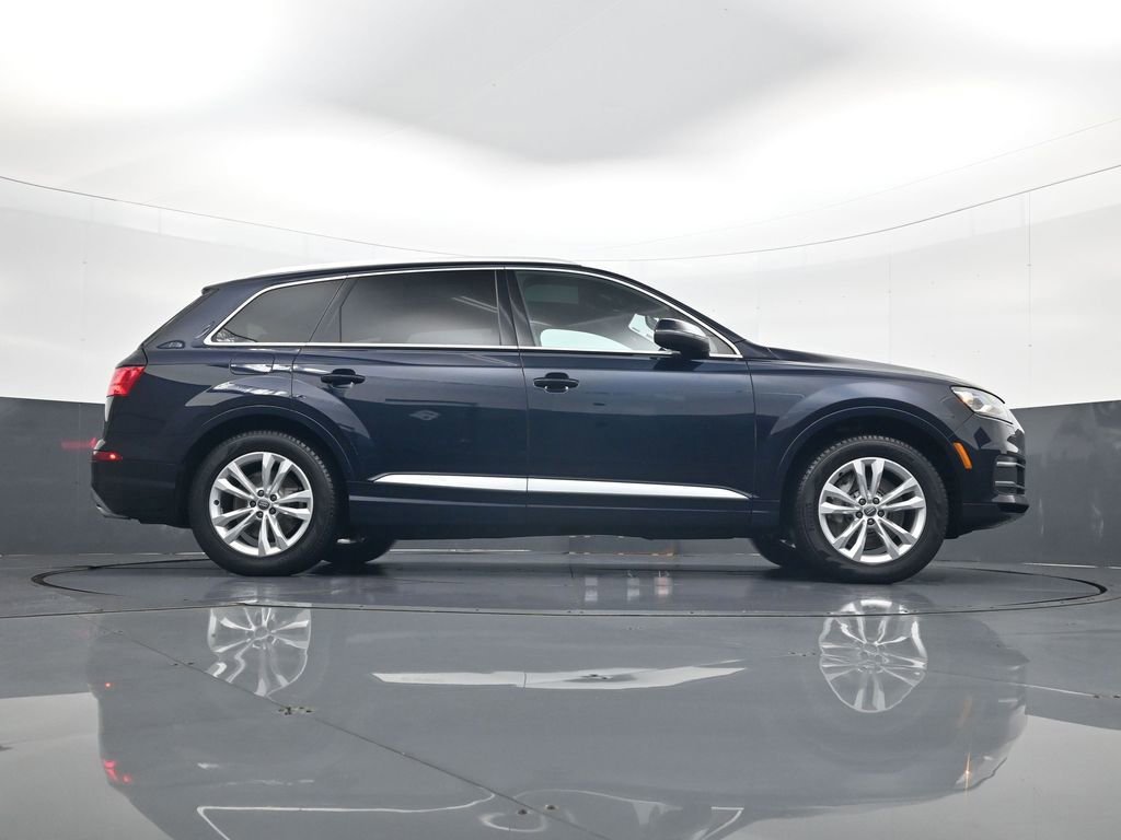Used 2017 Audi Q7 3.0T Premium Plus w/ Premium Plus Package AWD/4WD image 25
