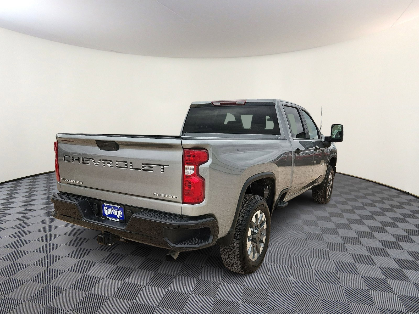 Used 2025 Chevrolet Silverado 2500 Custom w/ Custom Convenience Package image 4