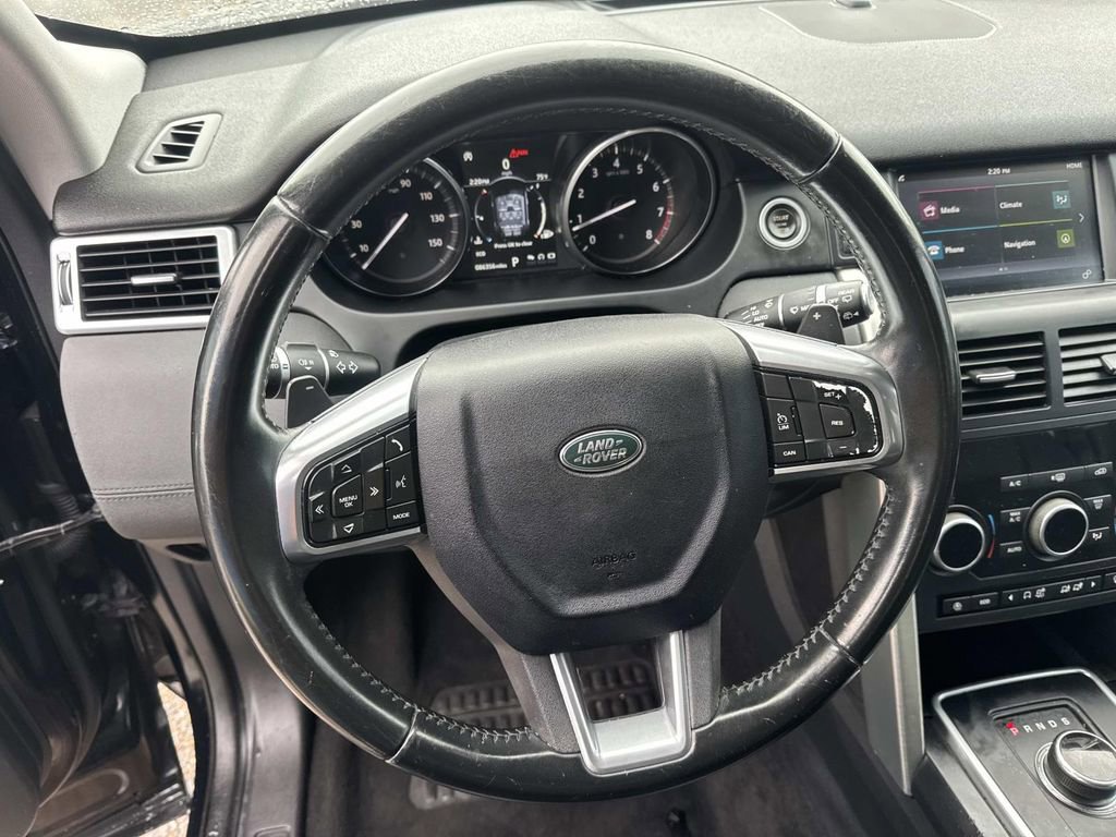 Used 2018 Land Rover Discovery Sport SE AWD/4WD image 23