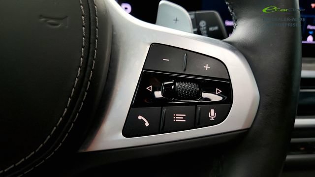 Used 2025 BMW X5 xDrive40i w/ M Sport Package AWD/4WD image 63