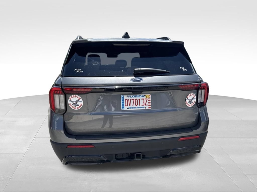 Used 2025 Ford Explorer ST-Line w/ Premium Package RWD image 7