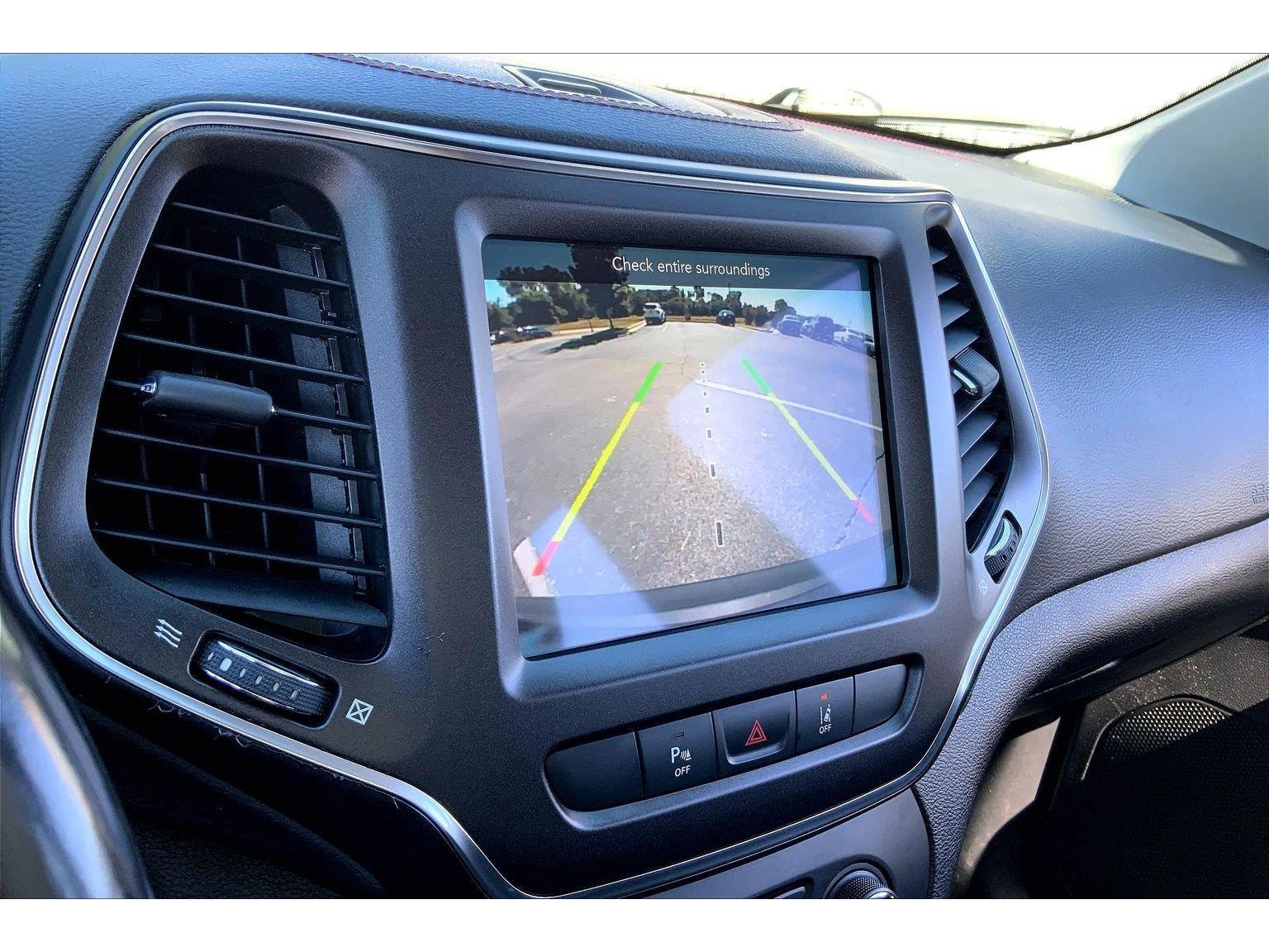 Used 2021 Jeep Cherokee Trailhawk AWD/4WD image 20