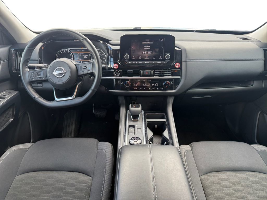 Used 2024 Nissan Pathfinder SV image 10