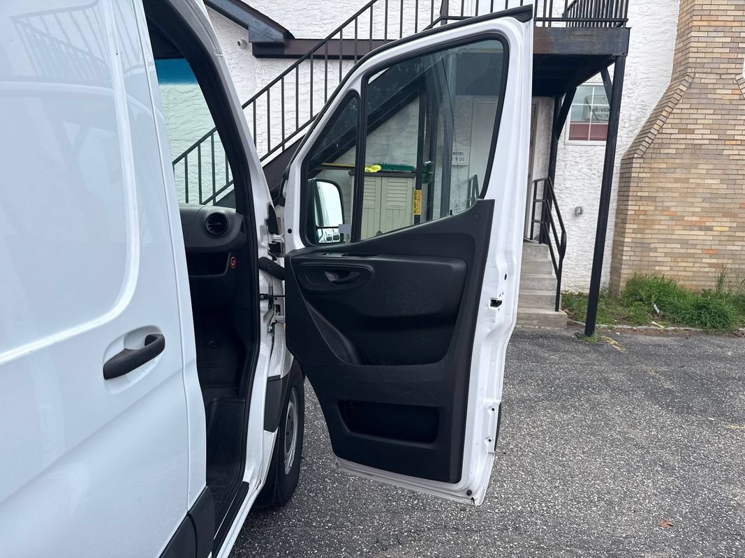 Used 2021 Mercedes-Benz Sprinter 2500 w/ Driver Convenience Package image 16