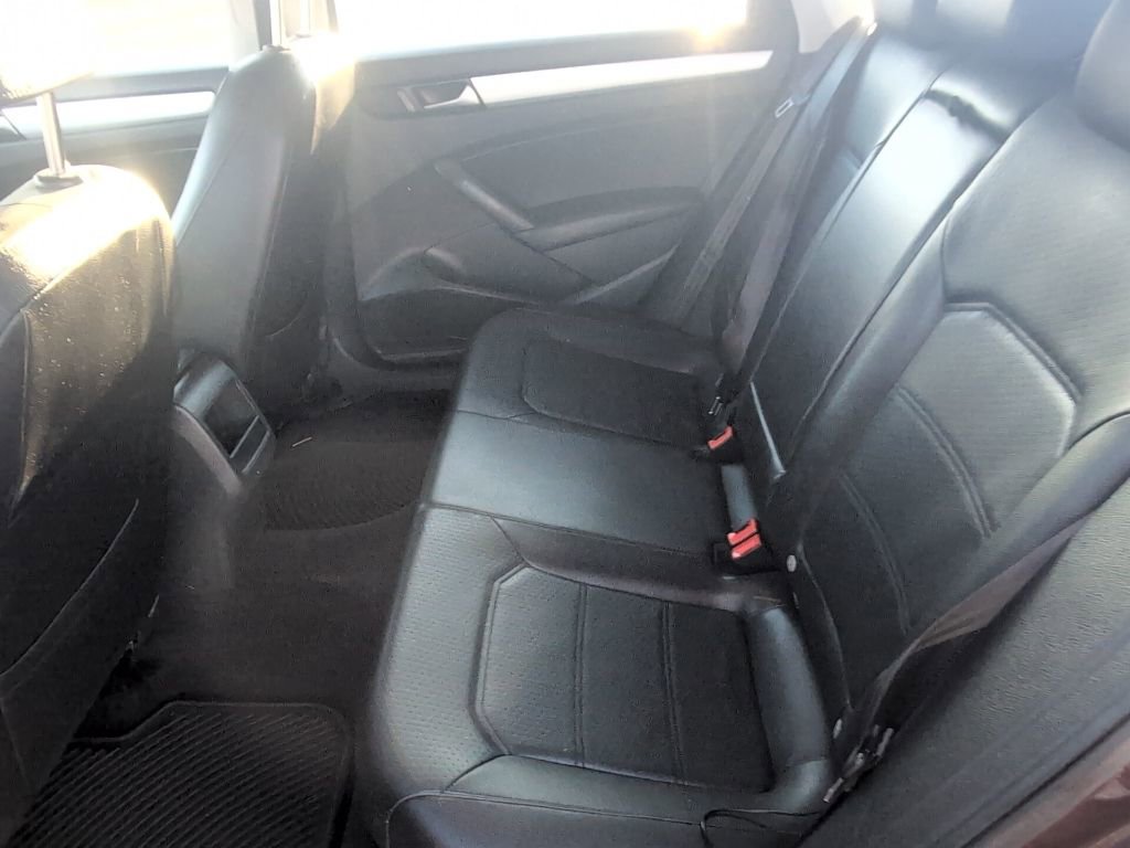 Used 2012 Volkswagen Passat 2.5 SE image 26