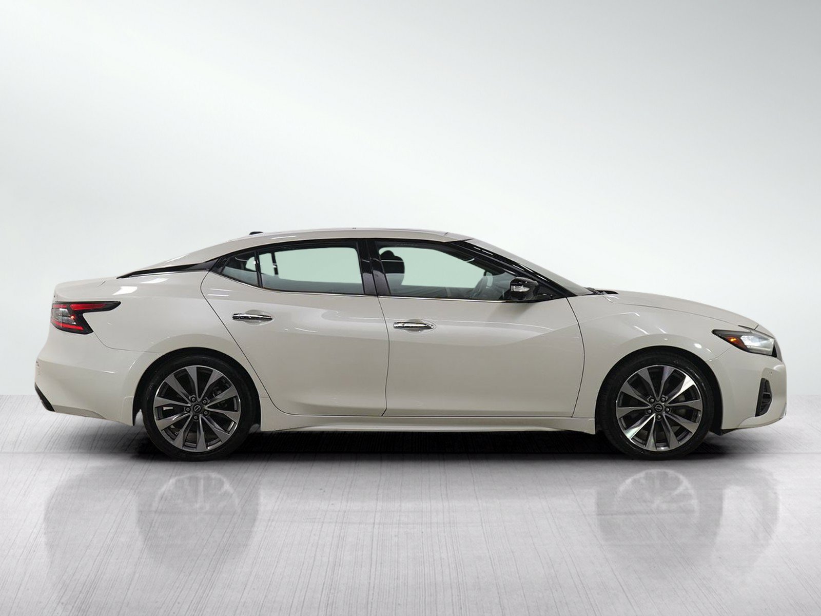 Used 2023 Nissan Maxima Platinum FWD image 6
