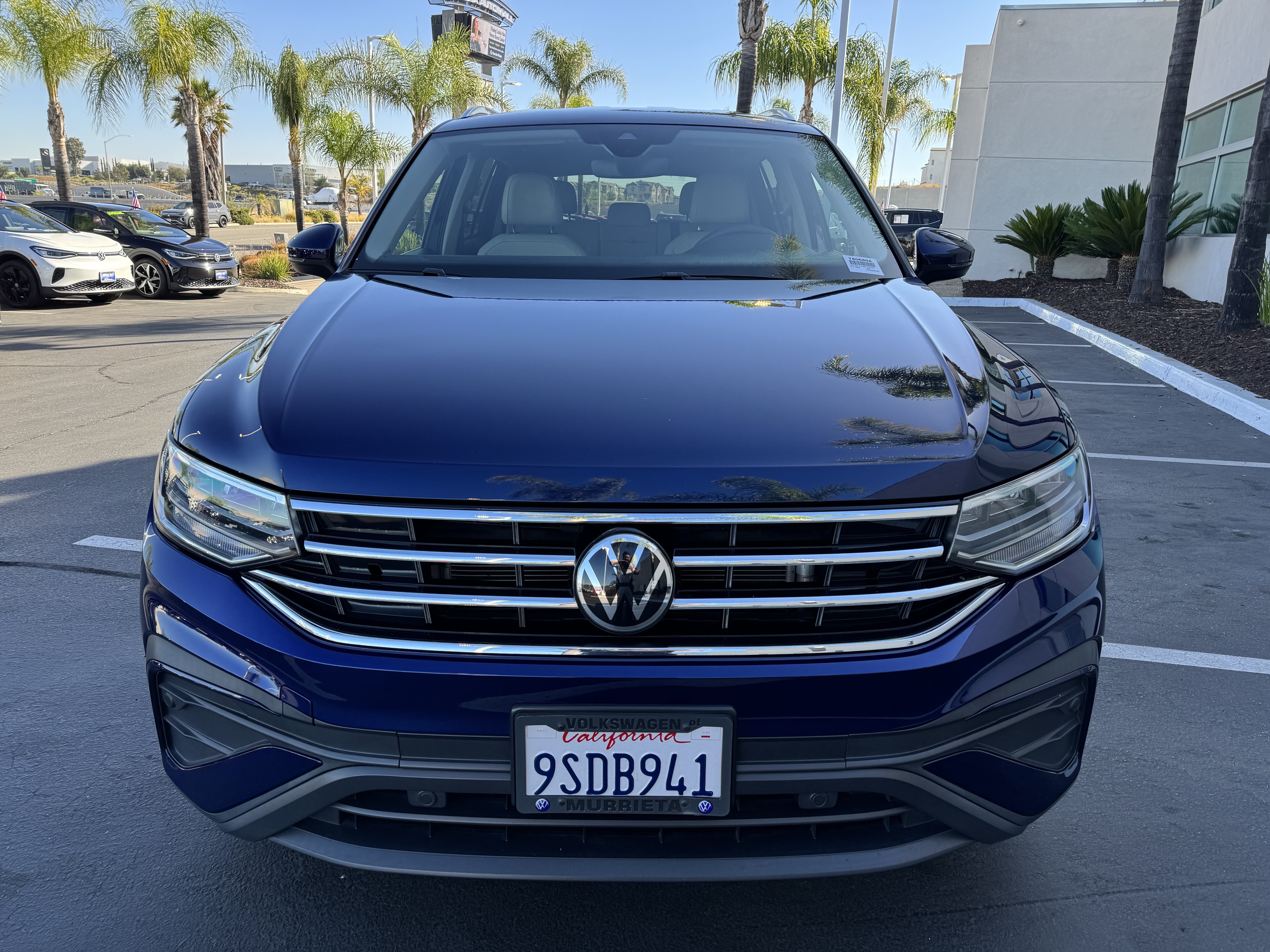 Certified 2024 Volkswagen Tiguan SE FWD image 3