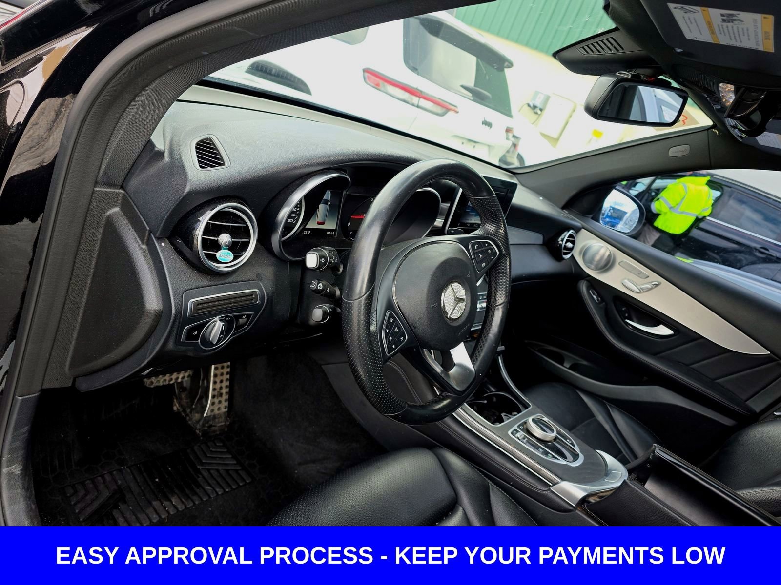 Used 2019 Mercedes-Benz GLC 300 4MATIC w/ AMG Line image 15