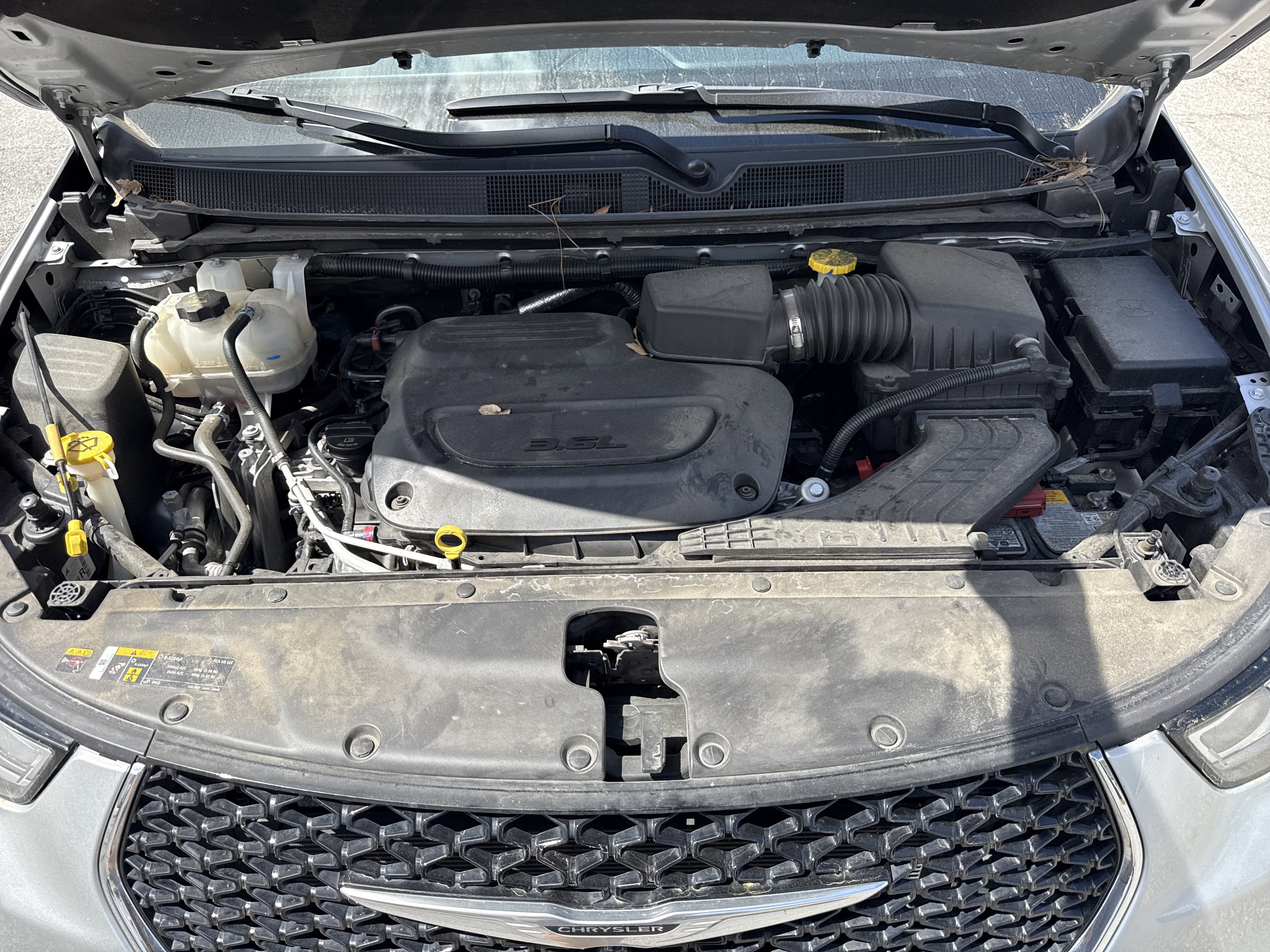 Used 2024 Chrysler Pacifica Touring-L image 41