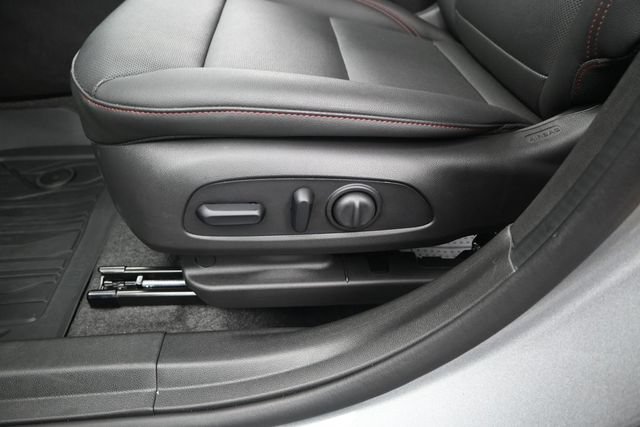 Used 2026 Chevrolet Trax RS w/ Sunroof Package FWD image 11