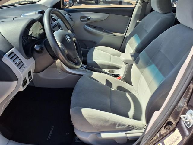 Used 2013 Toyota Corolla LE image 6