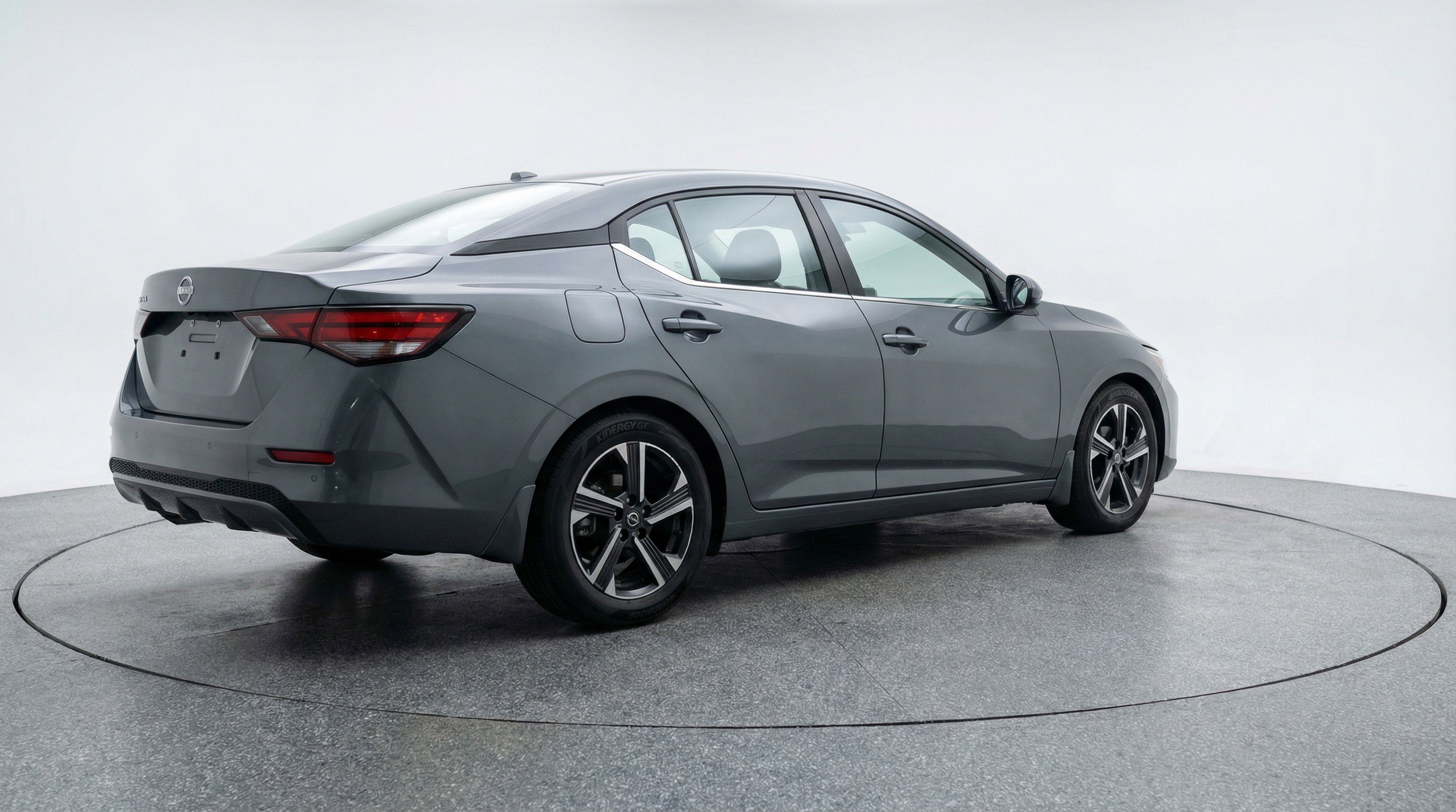 Used 2025 Nissan Sentra SV image 9