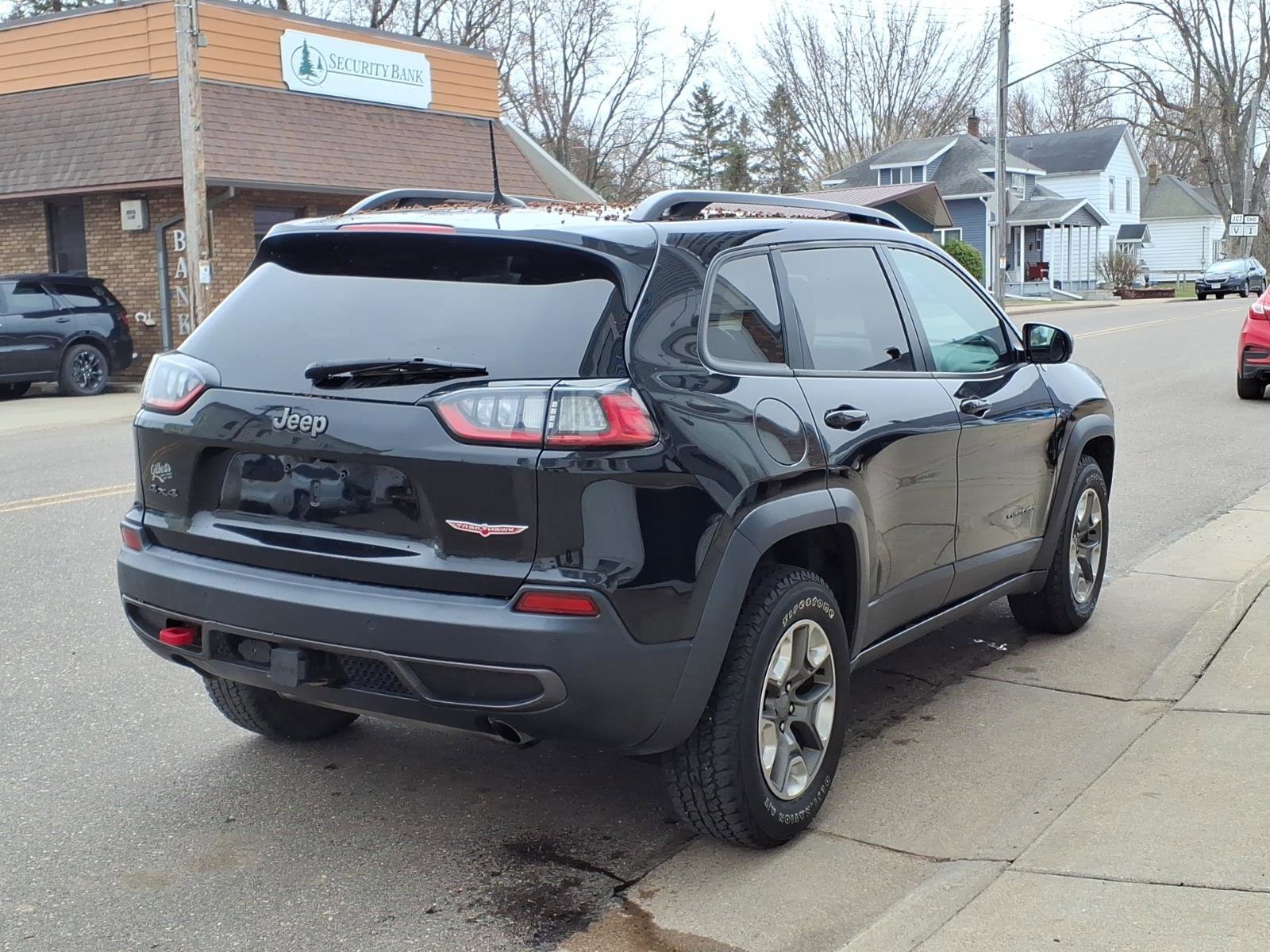 Used 2019 Jeep Cherokee Trailhawk AWD/4WD image 6